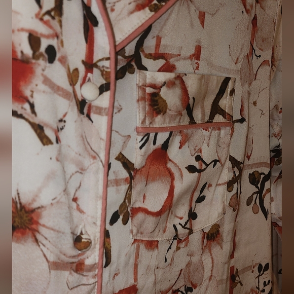 TAHARI 2 Piece pajama set, soft and silky women's size extra small, pink floral - Picture 5 of 6